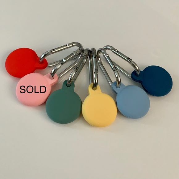 Silicone case for apple airtag with clip - Picture 6 of 7